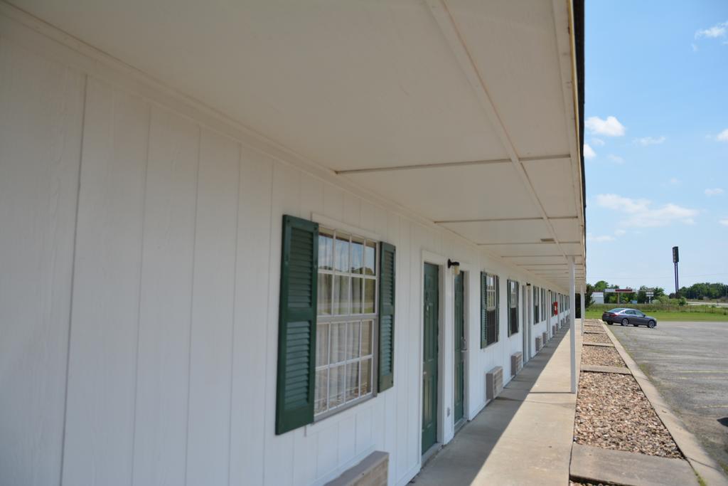 Lake Eufaula Inn & Suites Checotah Extérieur photo