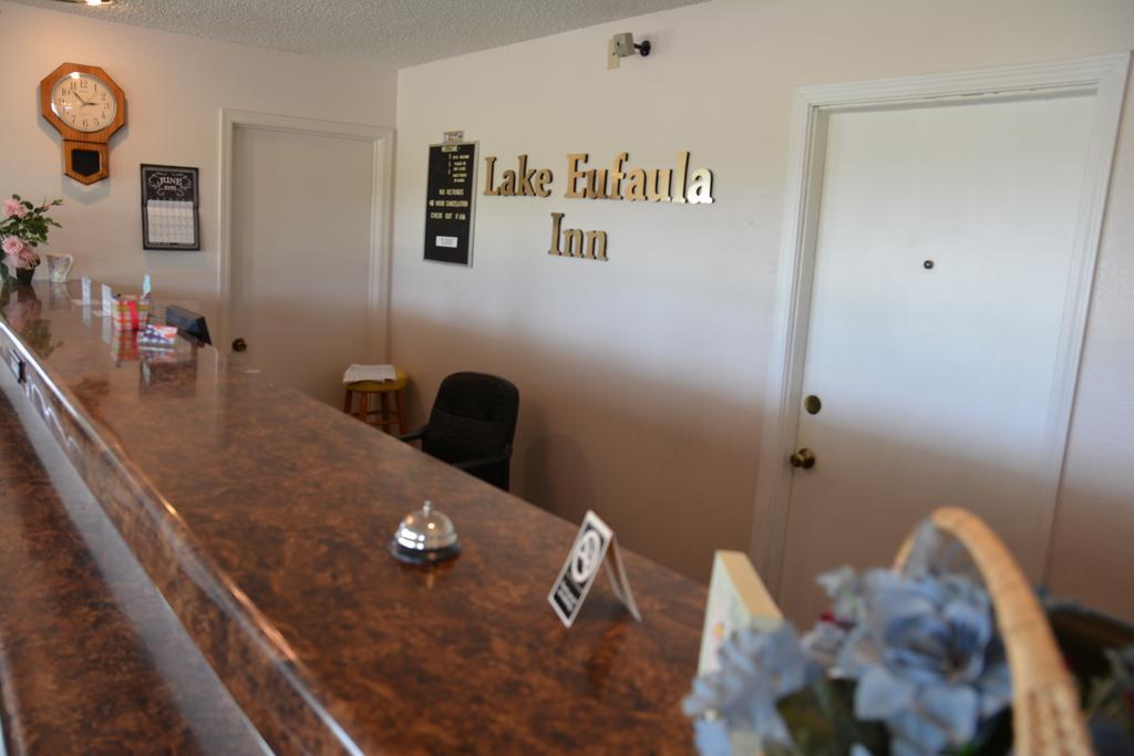 Lake Eufaula Inn & Suites Checotah Extérieur photo