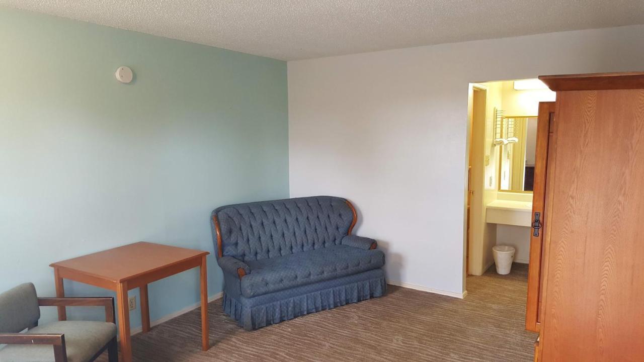 Lake Eufaula Inn & Suites Checotah Extérieur photo