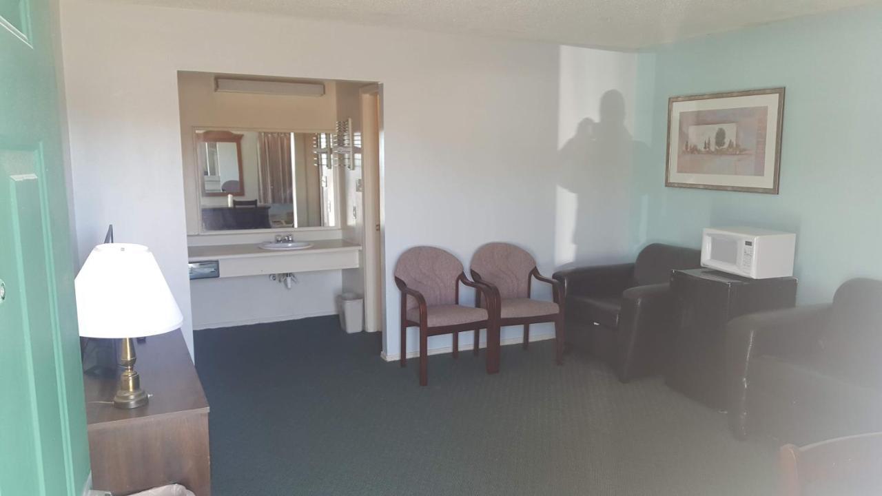 Lake Eufaula Inn & Suites Checotah Extérieur photo