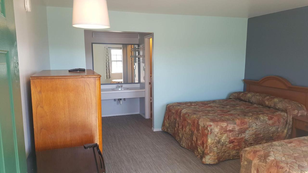 Lake Eufaula Inn & Suites Checotah Extérieur photo