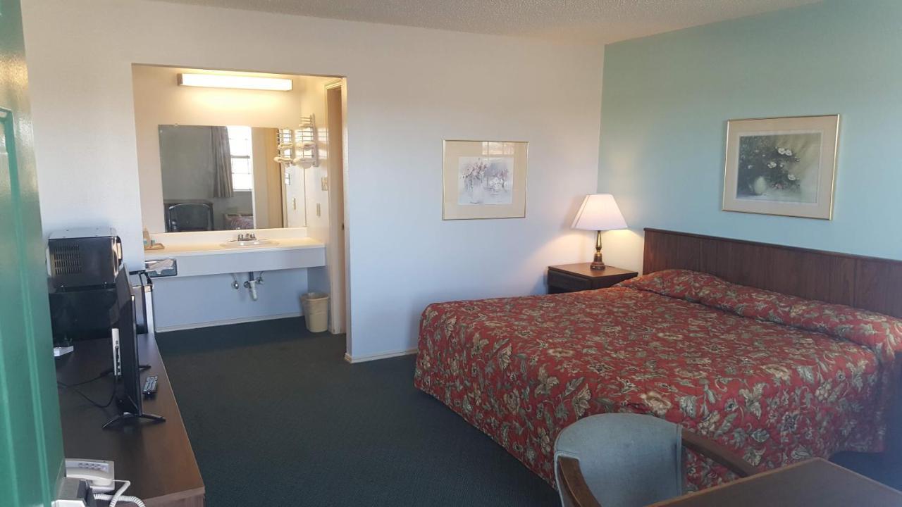 Lake Eufaula Inn & Suites Checotah Extérieur photo