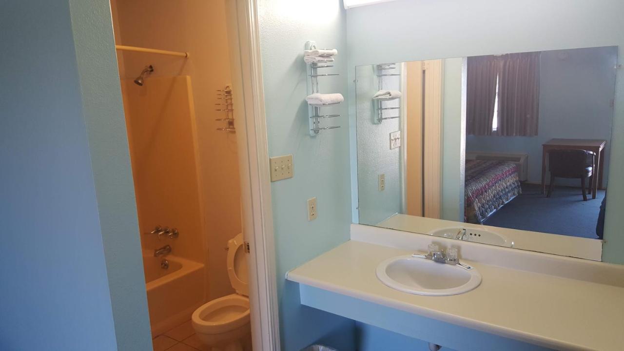 Lake Eufaula Inn & Suites Checotah Extérieur photo