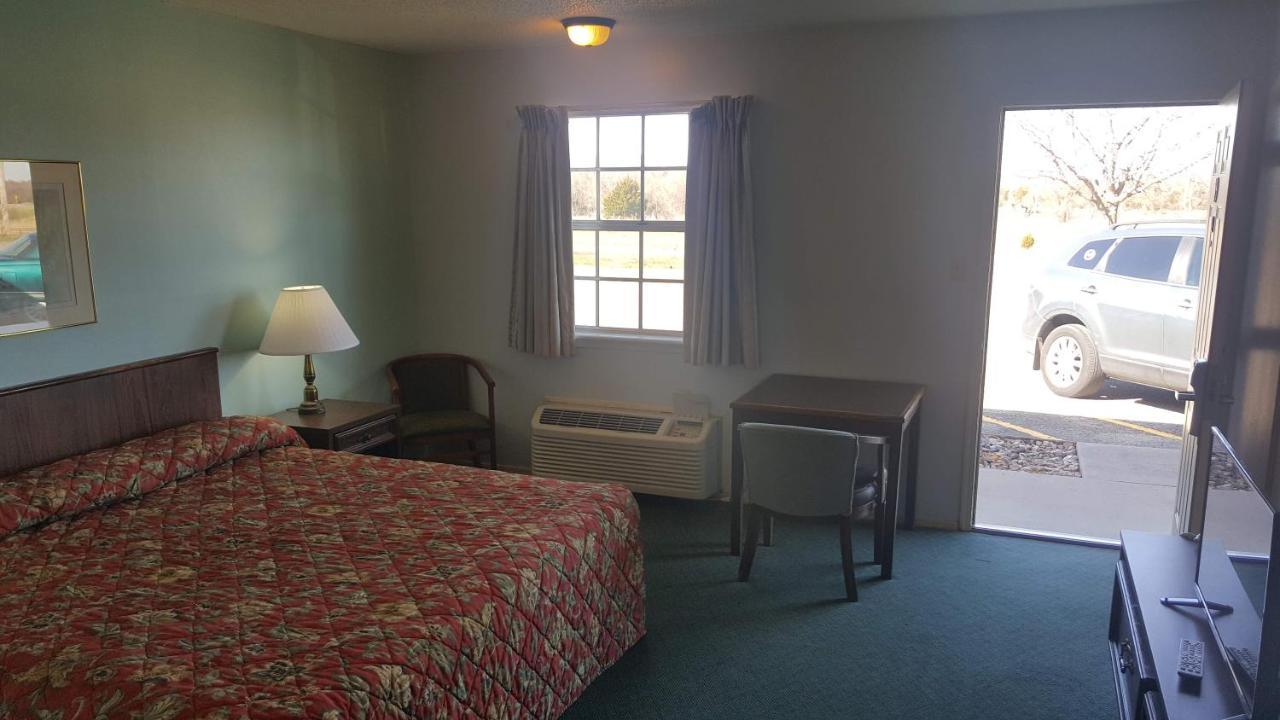 Lake Eufaula Inn & Suites Checotah Extérieur photo