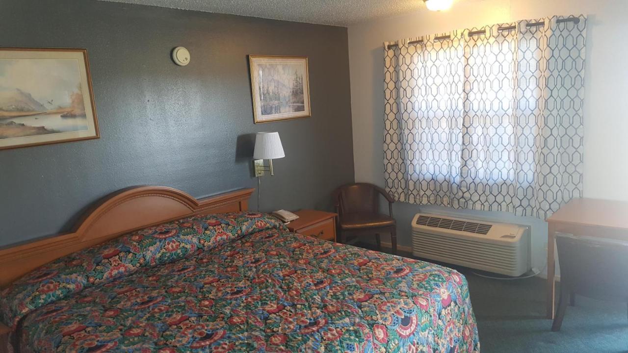 Lake Eufaula Inn & Suites Checotah Extérieur photo