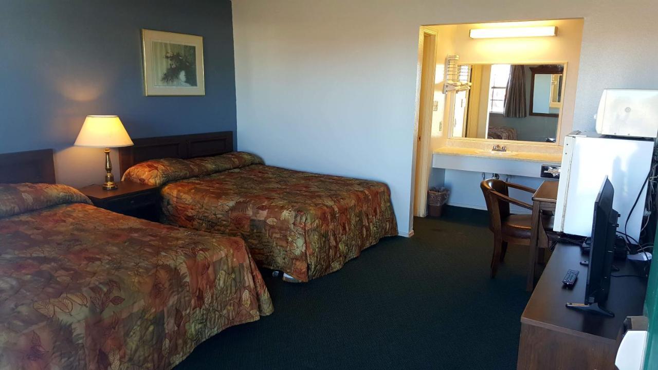 Lake Eufaula Inn & Suites Checotah Extérieur photo